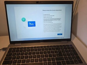 Dell Laptop Latitude 5550 15.6" 13th Gen i7-1365U 1TB SSD 32GB RAM - Picture 1 of 9