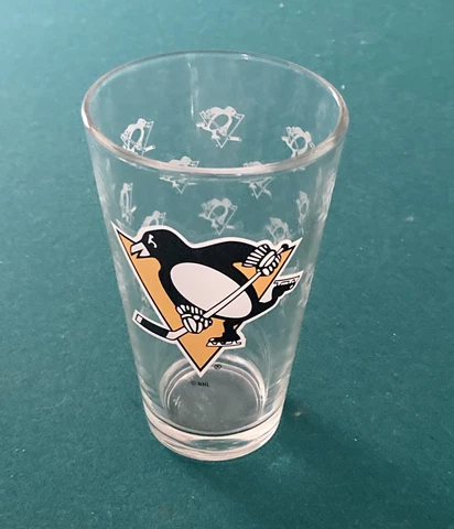 Pittsburgh Penguins NHL 12oz Beer Pint Glass. This Is Brand New. Never Was Used! Cover