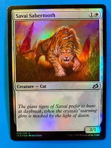 MTG 1x FOIL Savai Sabertooth Ikoria: Lair of Behemoths Magic the Gathering x1 NM - Picture 1 of 1