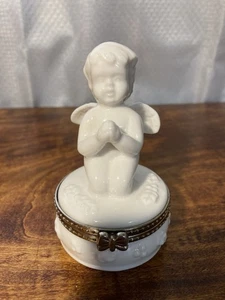 Vintage White Ceramic/Porcelain Angel Kneeling/Praying Hinged Trinket Box - Picture 1 of 9