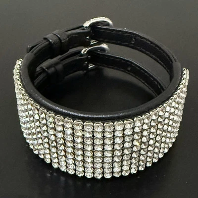 Pulseira SWAROVSKI Swan assinada cristal strass couro fivela punho largo 24g. - Imagem 1 de 4