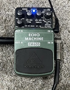 Pédale d'effet Behringer Echo Machine EM600 Echo pour guitare - Photo 1/4