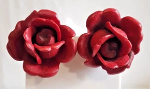 VINTAGE ESTATE COSTUME FASHION RED MOLDED PLASTIC CELLULOID CLIP ON EARRINGS - Picture 1 of 7