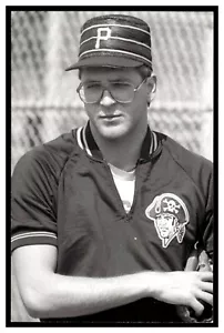 Joe Orsulak (1986) Pittsburgh Pirates Vintage Baseball Postcard Rd1 - Picture 1 of 2