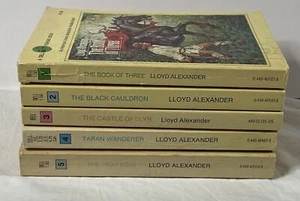 Lloyd Alexander CHRONICLES OF PRYDAIN Vol 1-5 Book of Three Black Cauldron 1978 - Picture 1 of 4