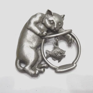 Vintage JJ Articulated Cat Holding Fish Bowl Brooch Sweater Pin - Picture 1 of 6