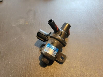 Válvula de conmutación de vacío original OEM Lexus 90910-12230 Evap Canister 2000-01 ES300 Foto 1 de 3