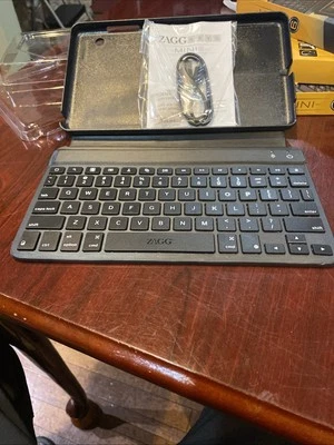 LLAVES ZAGG MINI 9" BLUETOOTH TECLADO Y FUNDA PARA IPAD MINI- Caja abierta - Imagen 1 de 3