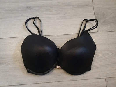 Sujetador Ann Summers negro aspecto húmedo acolchado Kalia talla 34D Foto 1 de 4