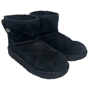 UGG Girls Black Classic Mini Boot Size 4 Ultra Shearling Wool Slip On Winter - Picture 1 of 7
