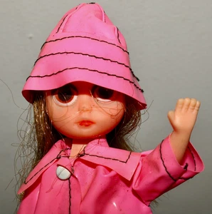 BIG EYE muñeca vintage Susie Slicker ojo triste bonita en rosa - Imagen 1 de 5