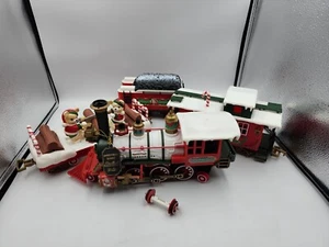 1986 New Bright Christmas Express Train Locomotive Set W/ Bears BROKEN WHEELS - Picture 1 of 12