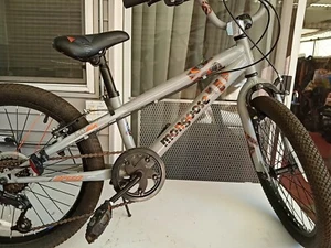 Mongoose 20″ MTMX Bike 7 Speed - Picture 1 of 11