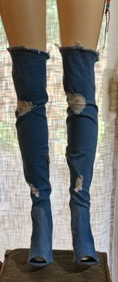Botas femininas Cape Robbin denim azul rip 4.5 salto agulha acima do joelho tamanho 8 - Imagem 1 de 4