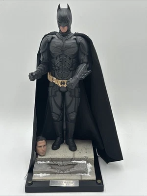 Figura de acción de Batman Hot Toys DX19 The Dark Knight Rises: 1/6 INCOMPLETA Foto 1 de 4