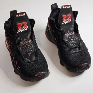 Nike Lebron 17 Infrared VI Black/Red Size 7Y #BQ5594-006 - Imagen 1 de 7