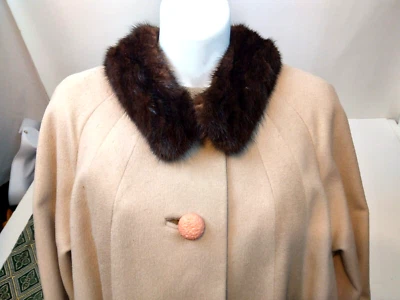 Bettijean женщин пальто размер M желтовато-коричневый с Gores середины века норковый воротник длина до колена - Изображение 1 из 4