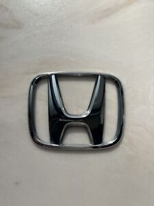 Genuine OEM Honda CR-V Rear Glass H Emblem 2002 - 2006 NICE!