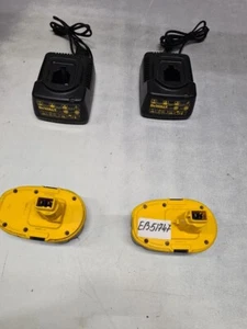 Konvolut 4 DeWalt Ladegeräte & Akkus - gebraucht, funktionsfähig, ohne Verpackung - Bild 1 von 17