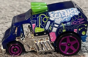 Hot Wheels Cool One Drag Van, suelta, azul - Imagen 1 de 5
