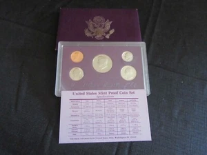 1990 US Mint Proof set (5 coin set) in US Mint packaging - Picture 1 of 3