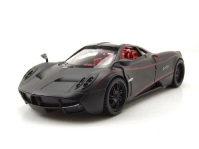 Pagani Huayra 2011 Nero Opaco Modellino Auto 1:24 MotorMax - Immagine 1 di 4