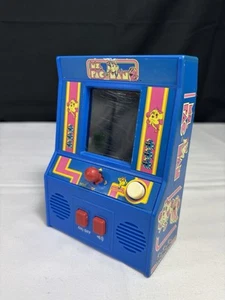 Ms Pac Man Mini Electronic Arcade Game 2018 Bandai Retro Style getestet & funktionsfähig - Bild 1 von 8