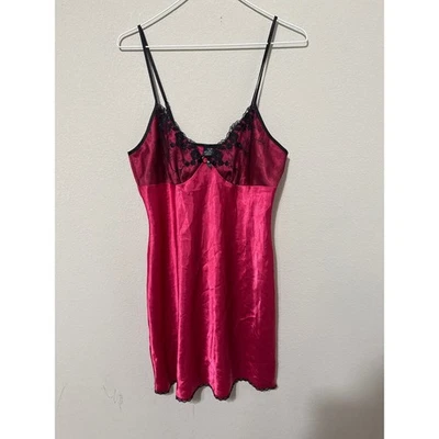 Nuevo con etiquetas Vestido Rosa/Negro Encaje Chemise/Slip Cachicho Hada Grunge Y2K Mediano Foto 1 de 4