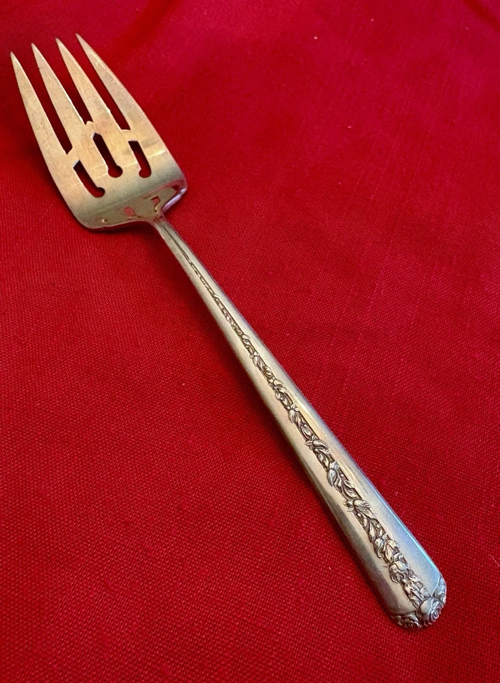 Tenedor para servir carne fría de plata esterlina Rambler Rose by Towle 7 7/8"  Foto 1 de 4