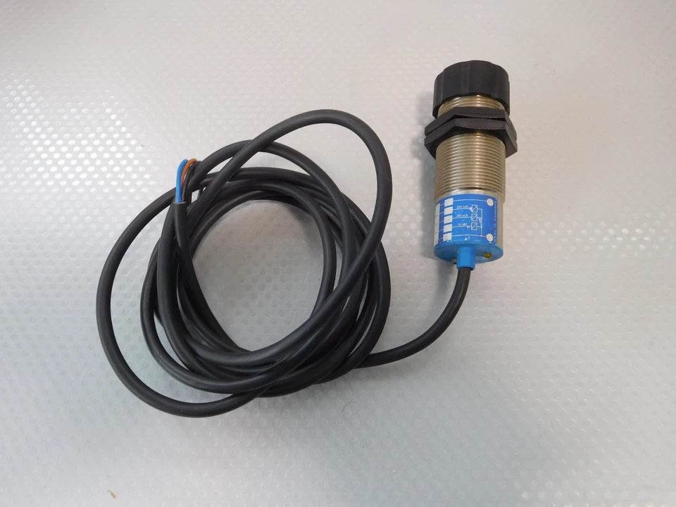 Wenglor UF66PD, 3 = 1000mm, Sensor Infrarrojo Con Verschmutzungsmeldung No Usado - Imagen 1 de 4