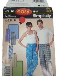 Simplicity 4429 Abbigliamento da salotto unisex per adulti taglia XS-XL modello danno alla busta - Foto 1 di 4