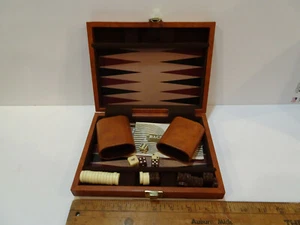 Vintage Magnetic Briefcase Backgammon Set Brown Faux Leather Vintage Nice! - Picture 1 of 3