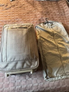 HARTMANN 24” expandable 2-wheeled suitcase + garment bag olive/gray - Picture 1 of 12