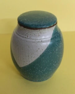 Vintage Studiokeramik Keramik Glas mit Deckel rustikale Oberfläche - Bild 1 von 5