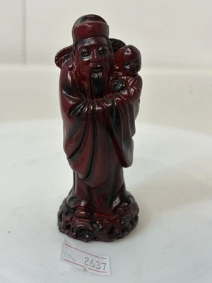   CHINESE RED RESIN SAN XING FU LU SHOU 1 DEITY/GOD FIGURE CHILD IN ARMS 10 cm - Image 1 of 4