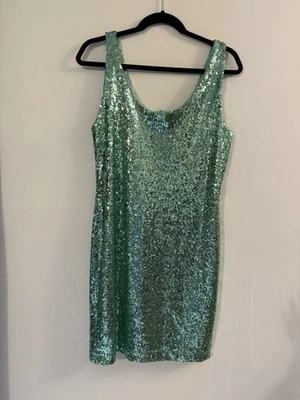Rue 21 Mint 绿色珠光亮片背心裙女式大号 — 第 1/4 张图片