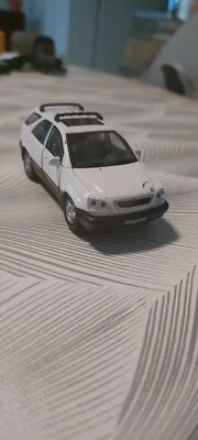 Hongwell Lexus RX300 Blanc 1/43 Métal Voiture Miniature - Photo 1/4