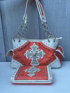 PREOWNED HANDBAG & WALLET FROM NONSMOKING/PET FREE HOME  !!!!!!!! - Picture 1 of 8