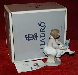 LLADRO Porcelain BEST FRIEND  #7620 NEW In Original Box! Made in Spain - Picture 1 of 9