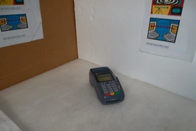 VeriFone Omni 3750 Credit Card Terminal Machine Payment Device No Power Adapter - Image 1 of 4