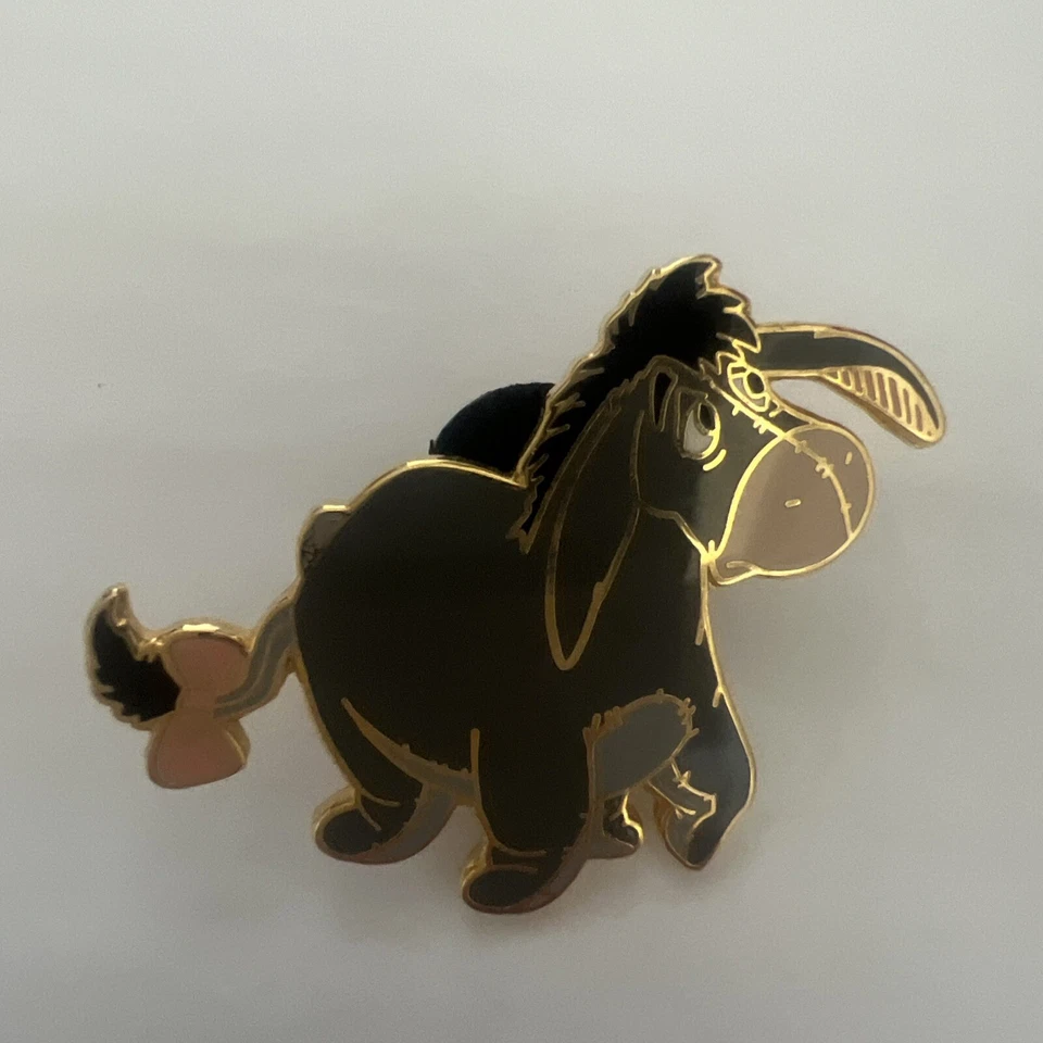 Prendedor Disney Winnie the Pooh Eeyore PIEZA DE ALFILER DOBLADA Foto 1 de 2