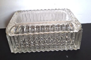 Vintage Rechteckiges Schmuckkästchen/Schmuckkästchen aus geschliffenem Glas mit Deckel geripptem Diamantdesign - Bild 1 von 6