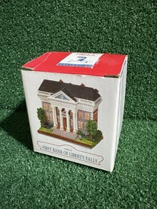 2001 First Bank of Liberty Falls AH233 Americana Collection Resin Village - Bild 1 von 7