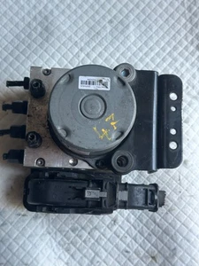2017 - 2018 KIA CADENZA ANTI-LOCK BRAKE ABS PUMP ASSEMBLY 58920-F6110 OEM (47) - Picture 1 of 6