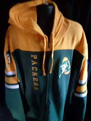 Green Bay Packers Men's G-III Zip Sweatshirt XL - Image 1 of 4