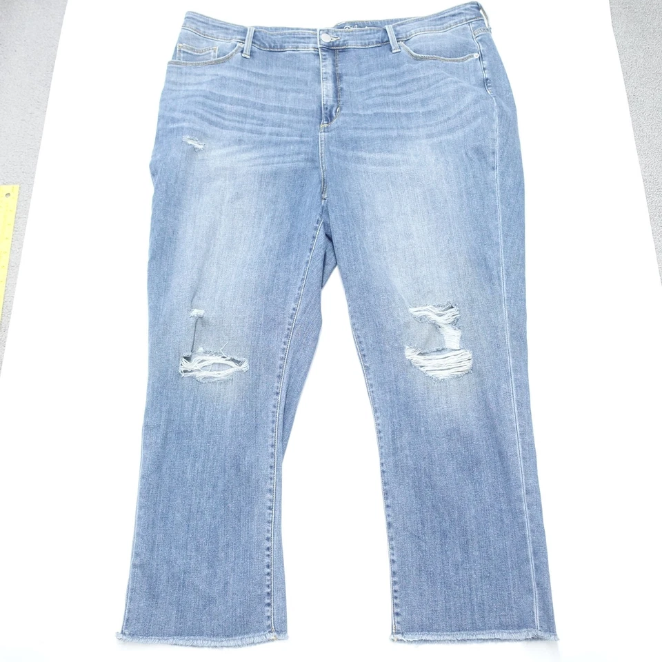 Pantalones de mezclilla Universal Thread para mujer 22 W azul tiro alto desgastados dobladillo deshilachado recortados Foto 1 de 4