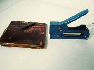 2 Blue Arrow T55 all Purpose Staple Guns Tacker Easy Squeeze Steel non Jamming - Picture 1 of 7