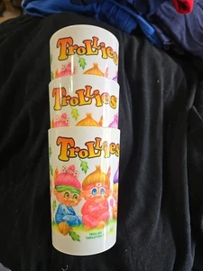 Vintage Peter Pan Hartplastik Trollies Triplette Pet Troll Puppe Tasse unbenutzt 1992 - Bild 1 von 2