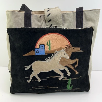 Bolso de Hombro Boho de Gamuza Patchwork Caballo Cosido a Mano Desierto Suroeste Foto 1 de 4