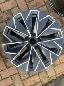 ŠKODA SUPERB 18" PROPUS ALLOY WHEEL 3V0601025B 8Jx18 ET44 RONAL - Picture 1 of 11